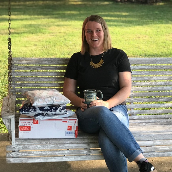 Like to bookmark my closet!! - Picture 3 of 8